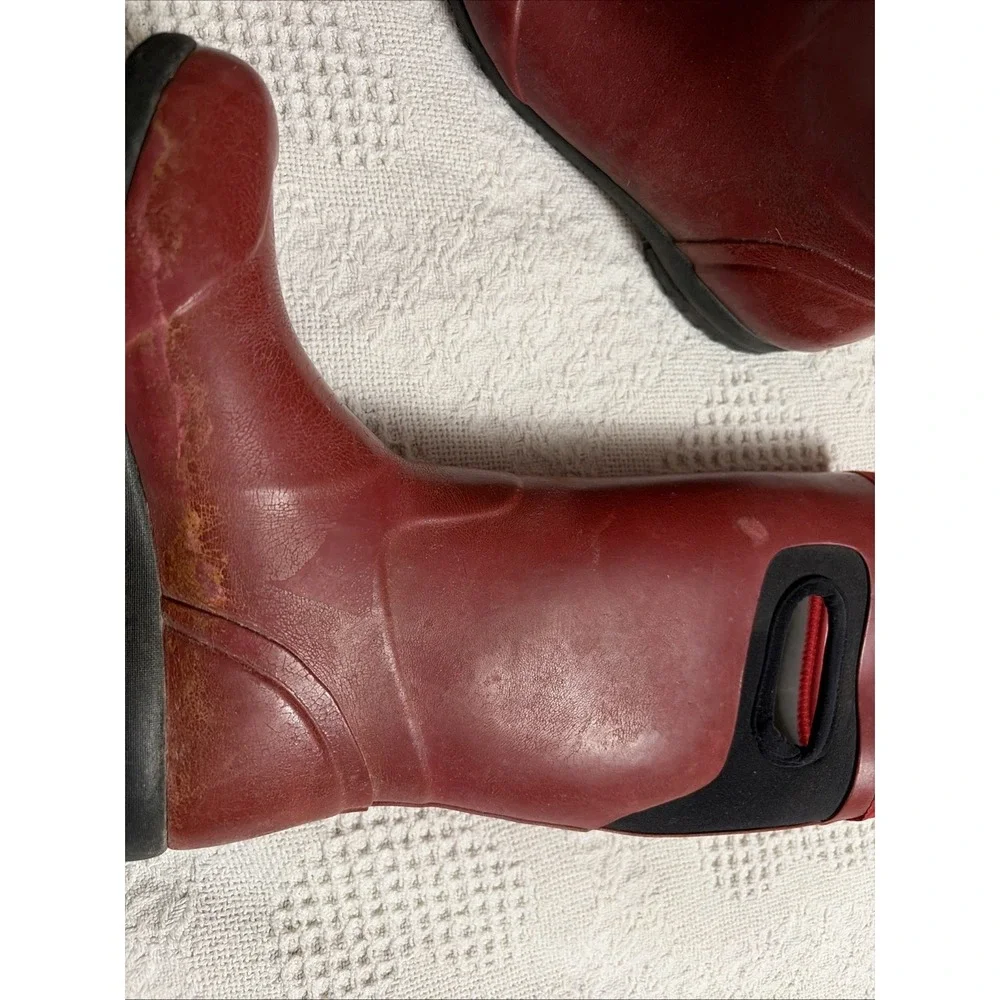 Bogs Kids US size‎ 1 Pull Up Rain Boots In Red. Winter, Rain Or Snow.